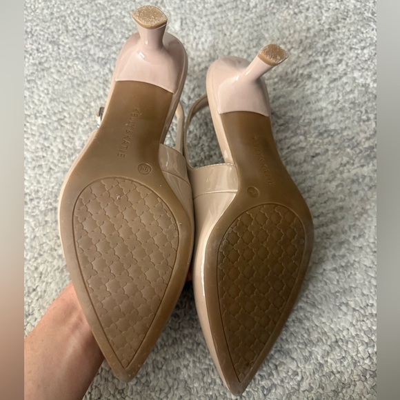 Kelly & Katie Beige Patent Slingback Heels Sz 9 wedding casual party - Picture 4 of 8